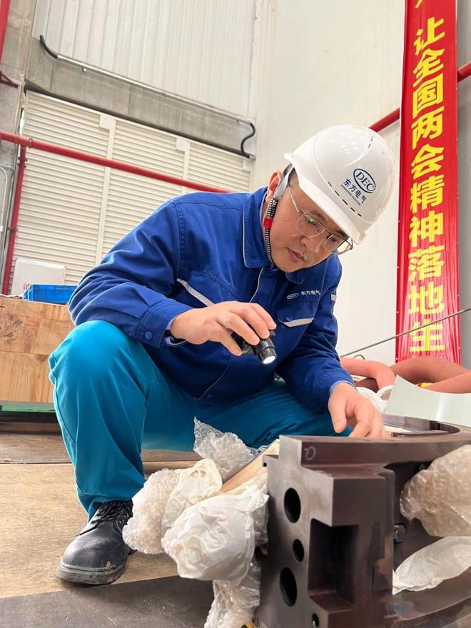 艾松：带领团队从零出发 攻克“卡脖子”关键技术 填补国内空白